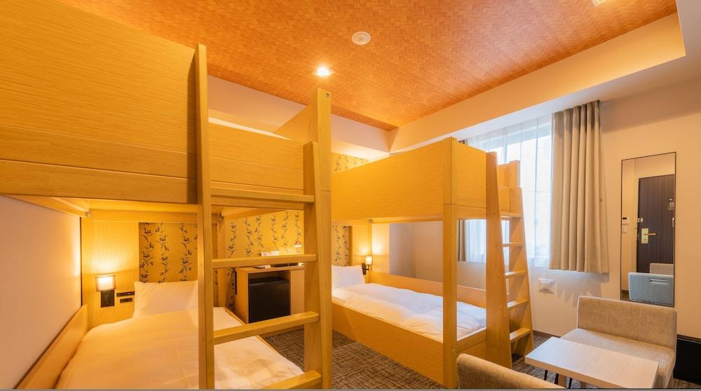 Tosei Hotel Cocone Asakusa Room Type - Quadruple Room, Non Smoking (2 Bunk Beds, Simmons Mattress)