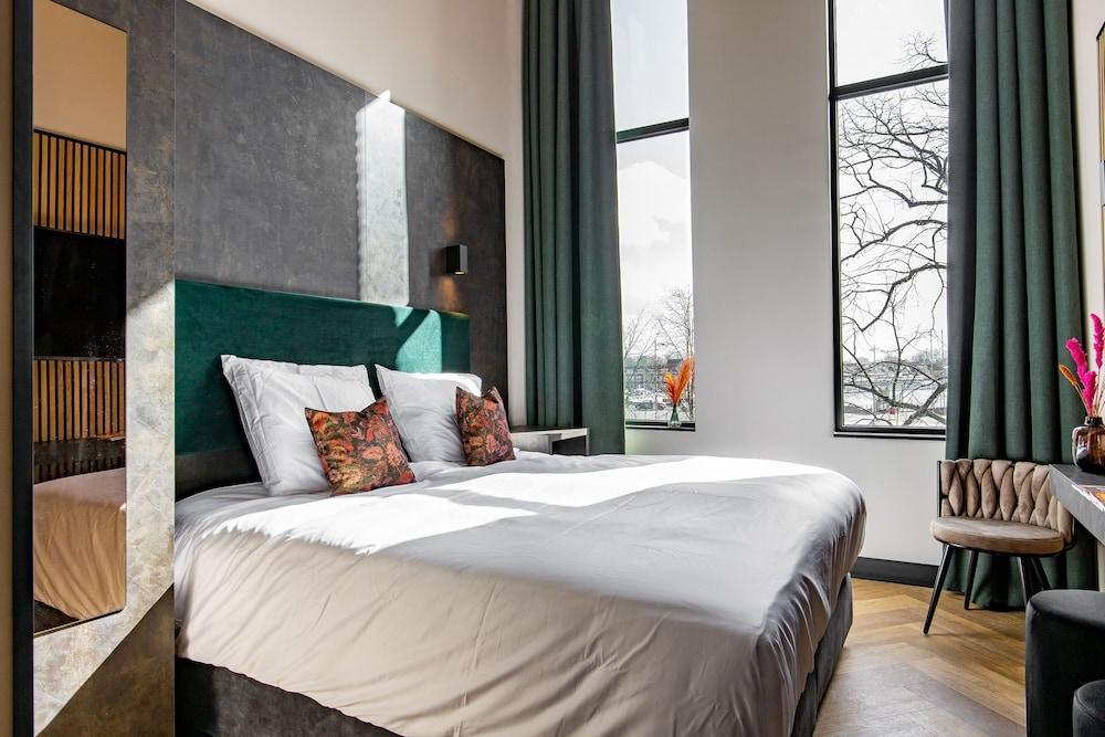 Monument Hotel Room Type - Comfort Room