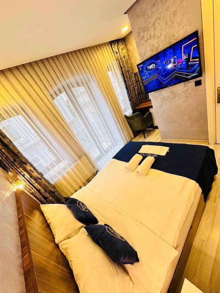 Taxim Alyon Suite Hotel Room Type - Superior Studio Suite, City View