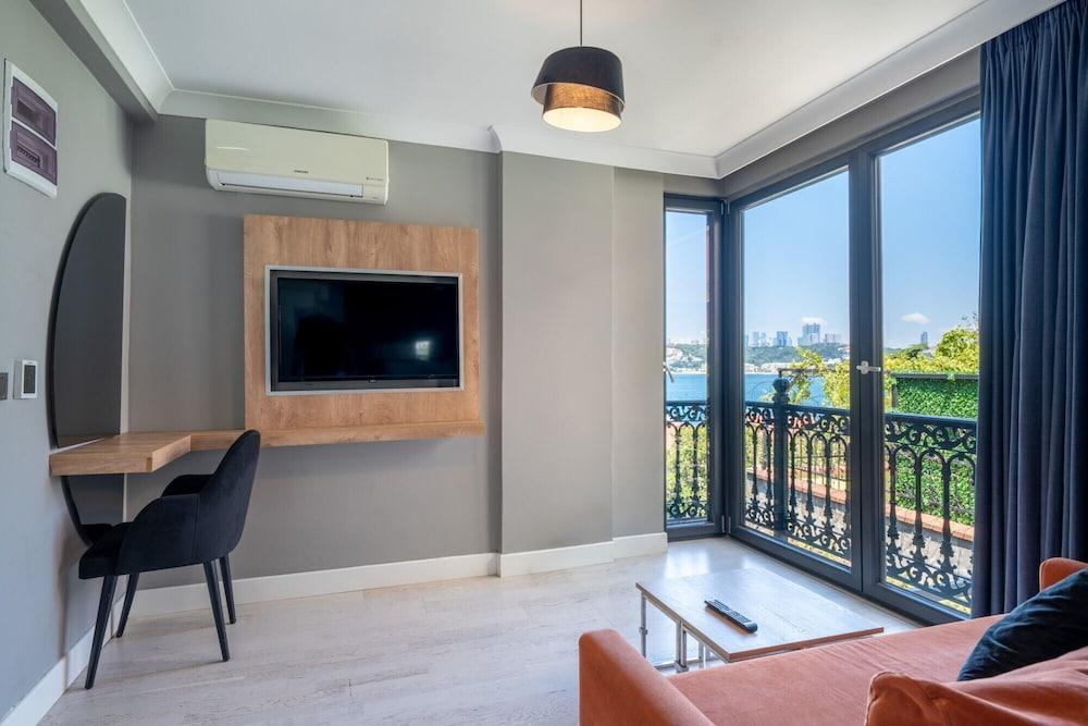 216 Bosphorus Room Type - Double Room with Partial Bosphorus View