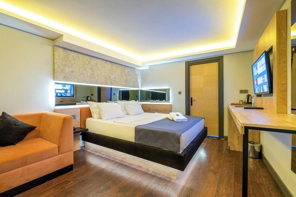 216 Bosphorus Room Type - Standard Double Room
