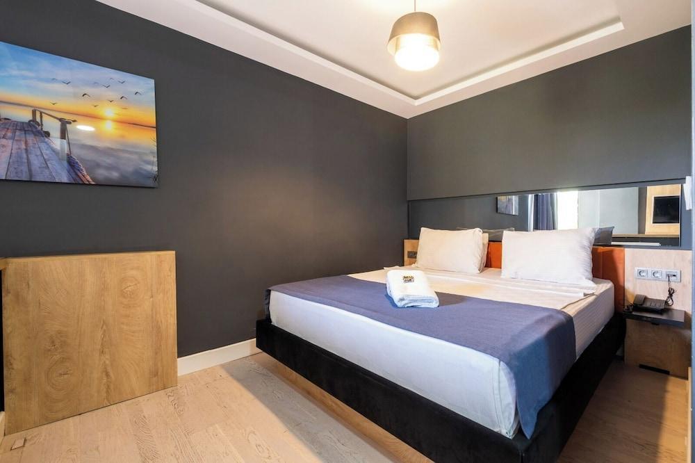 216 Bosphorus Room Type - Double Room with Partial Bosphorus View