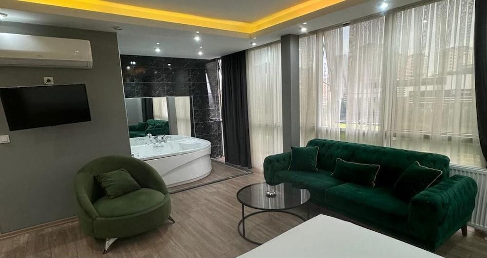 ASEM OTEL Room Type - Presidential Studio Suite, 1 Bedroom, City View ASEM OTEL Room Type - Presidential Studio Suite, 1 Bedroom, City View