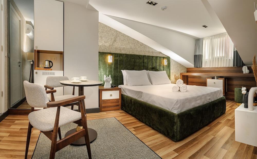 La Mia Suites Room Type - Superior Studio