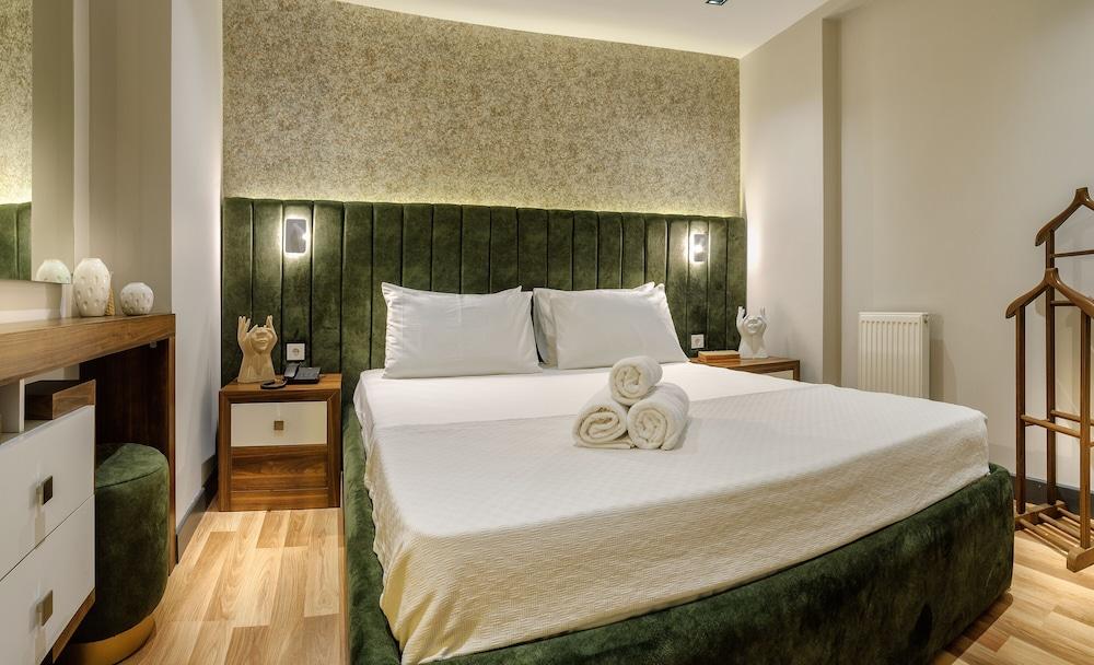 La Mia Suites Room Type - Deluxe Suite La Mia Suites Room Type - Deluxe Suite