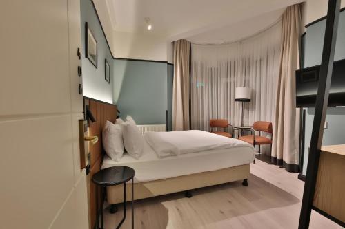 EA Exclusive Hotel Room Type - Standard Double Room