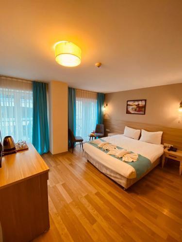 Ottoman Luxury Hotel - Tap to explore photos