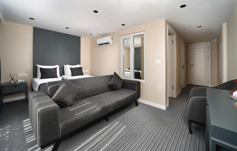 Moss Suites Hotel Room Type - Superior Suite Moss Suites Hotel Room Type - Superior Suite