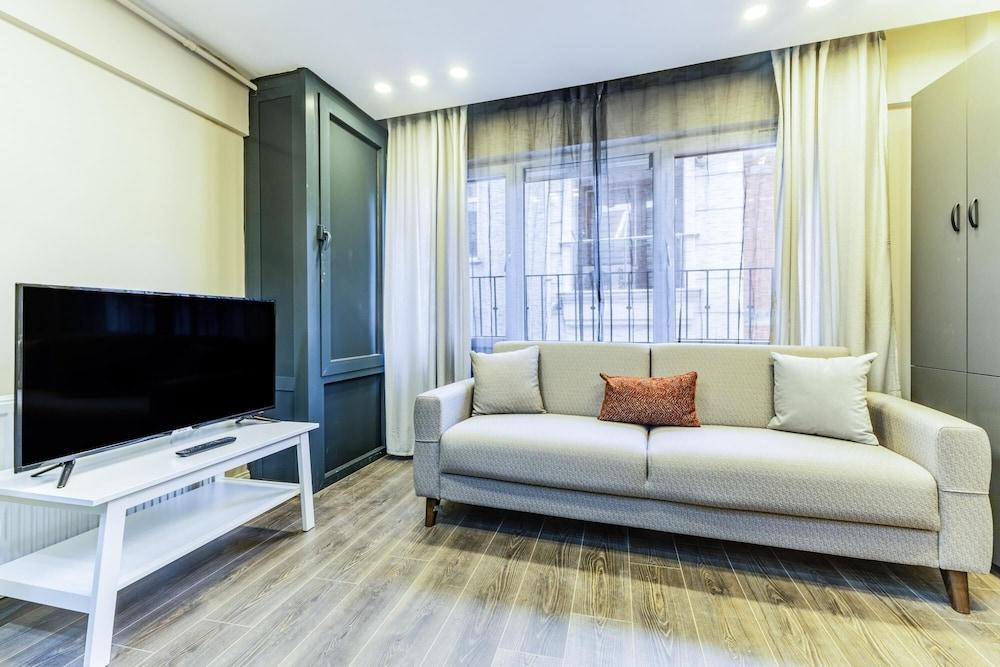 Central and Compact Flat With Terrace in Sisli - Tap to explore photos