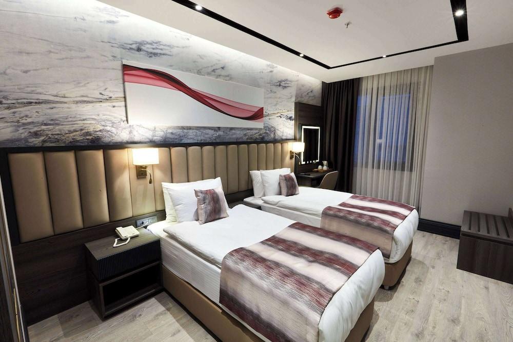 Ramada By Wyndham Umraniye Room Type - Standard Room, 1 Twin Bed