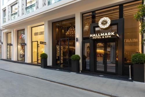 Hallmark Hotel & Spa - Tap to explore photos
