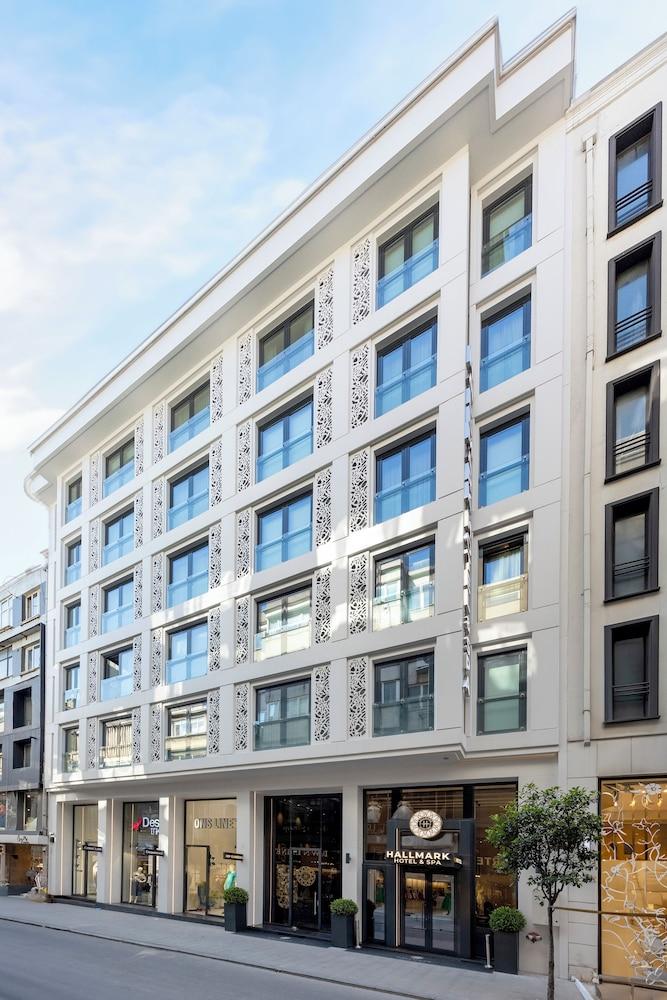 هالمارك هوتل آند سبا