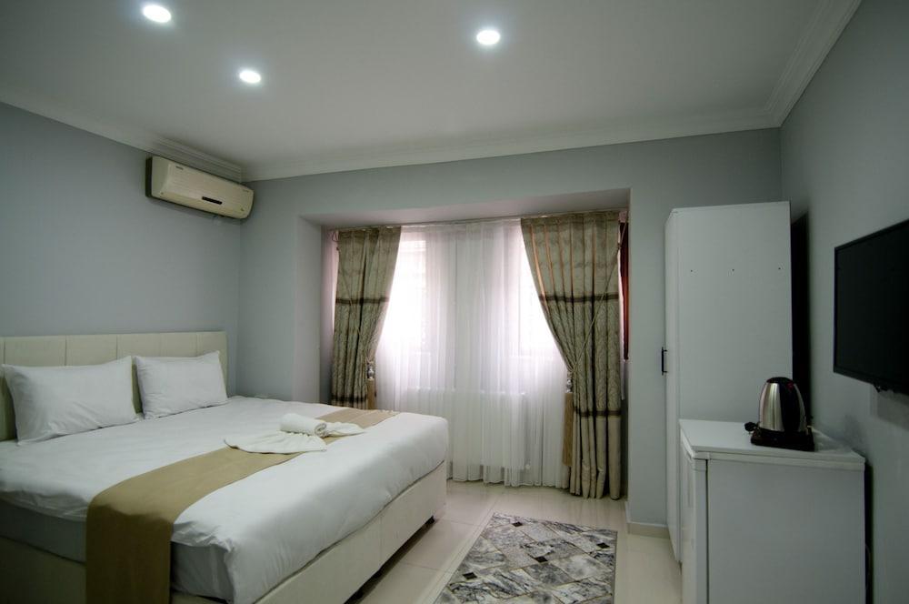 Istanbul Palace Hotel Room Type - Standard Double Room