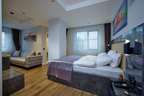The Bold Hotel Room Type - King Room