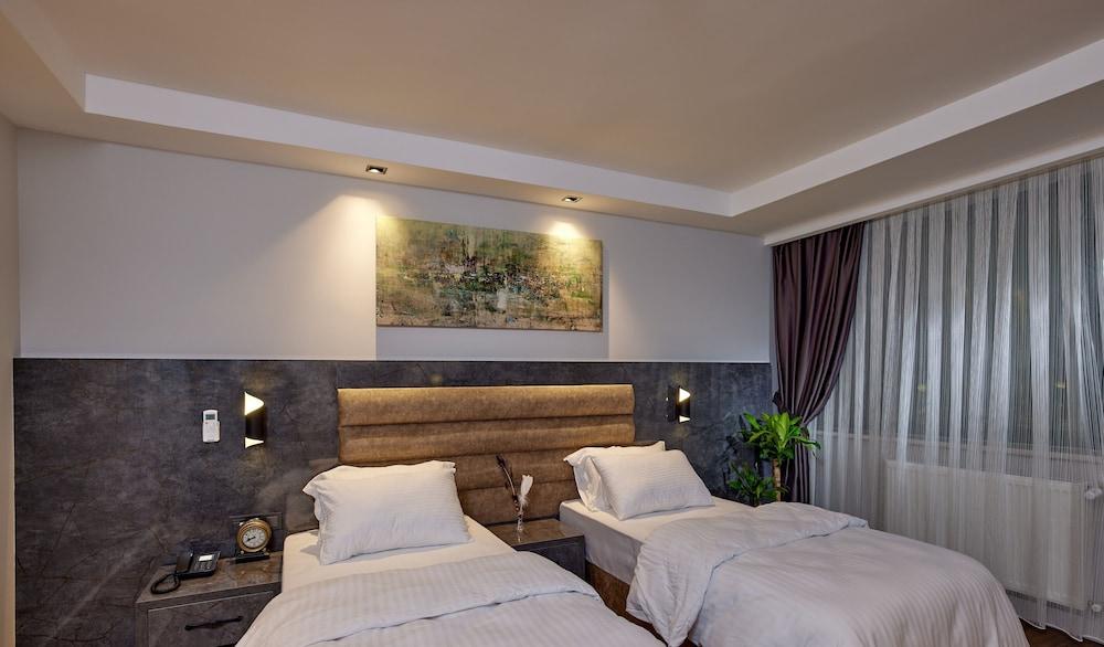 The Bold Hotel Room Type - Double or Twin Room
