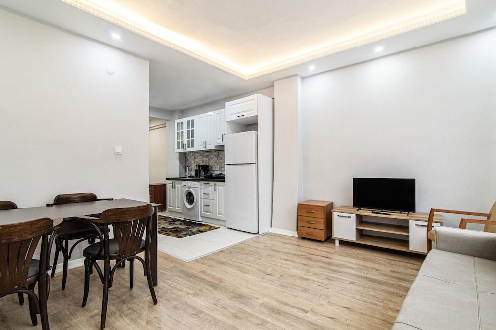 Comfy Apartment With Central Location in Sisli