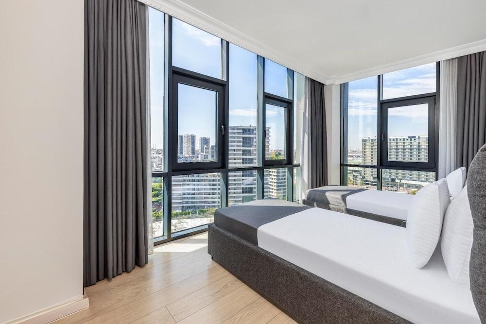 Mayar Residence Room Type - Three-Bedroom Apartment with City View Mayar Residence Room Type - Three-Bedroom Apartment with City View