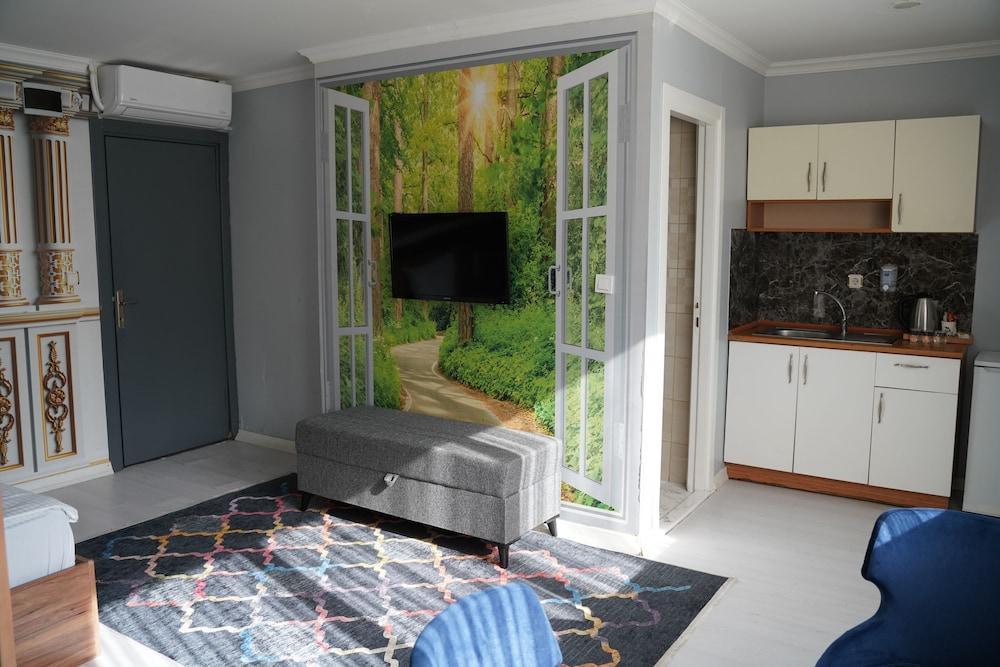 Heraldic Room Hotel Room Type - Standard Twin Room