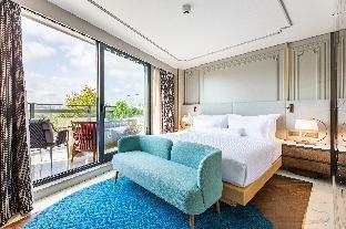 Stayso The House Hotel - Tap to explore photos