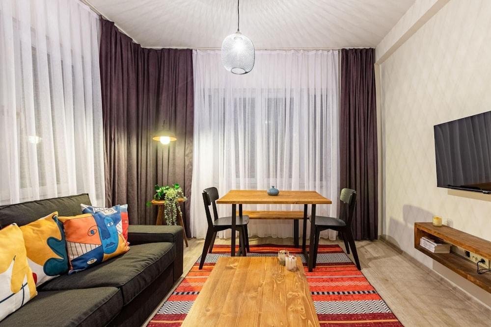 Modern Flat 5-min Walk to Taksim Square in Beyoglu - Tap to explore photos