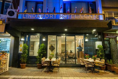 Linda Port Hotel - Tap to explore photos