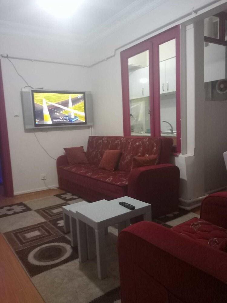 Istanbul Apartment - Tap to explore photos