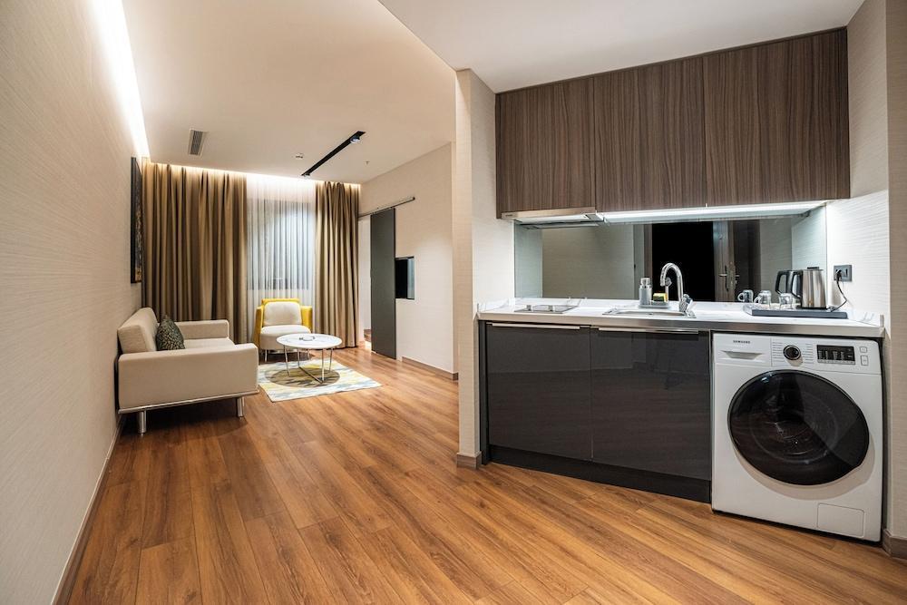 Nish Palace Besiktas Room Type - Deluxe Twin Room