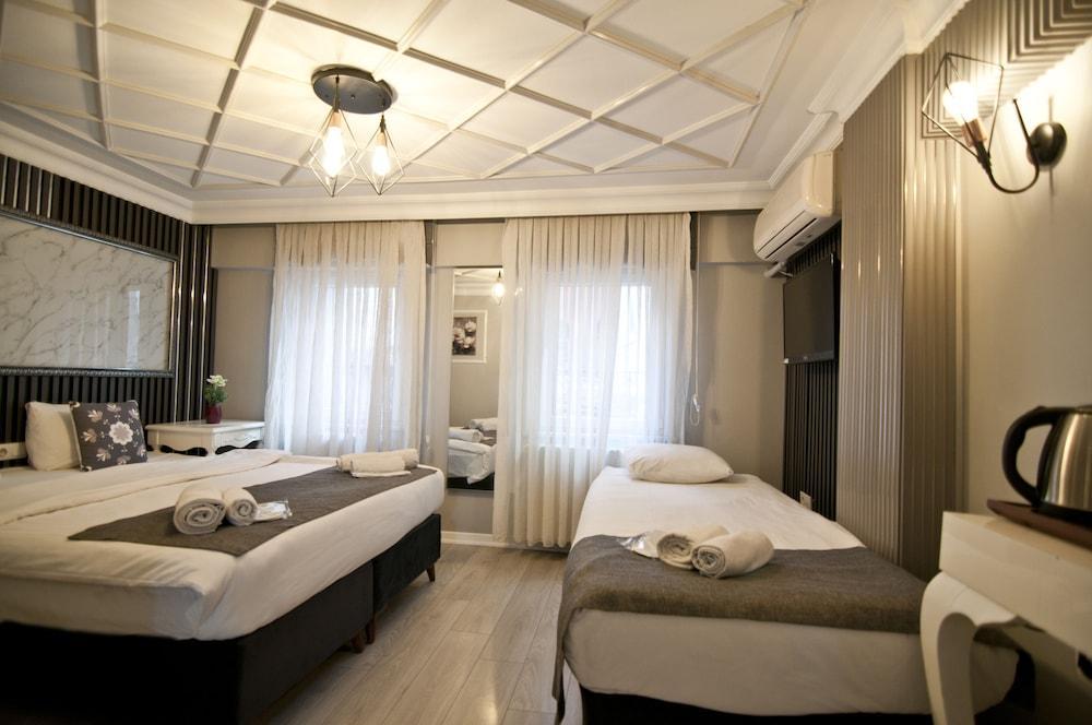 Nova City Hotel Room Type - Triple Room