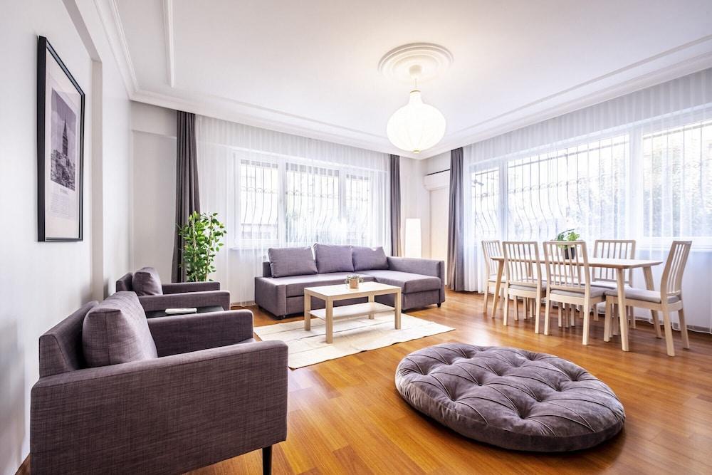 Magnificent Flat With Central Location in Sisli - Tap to explore photos