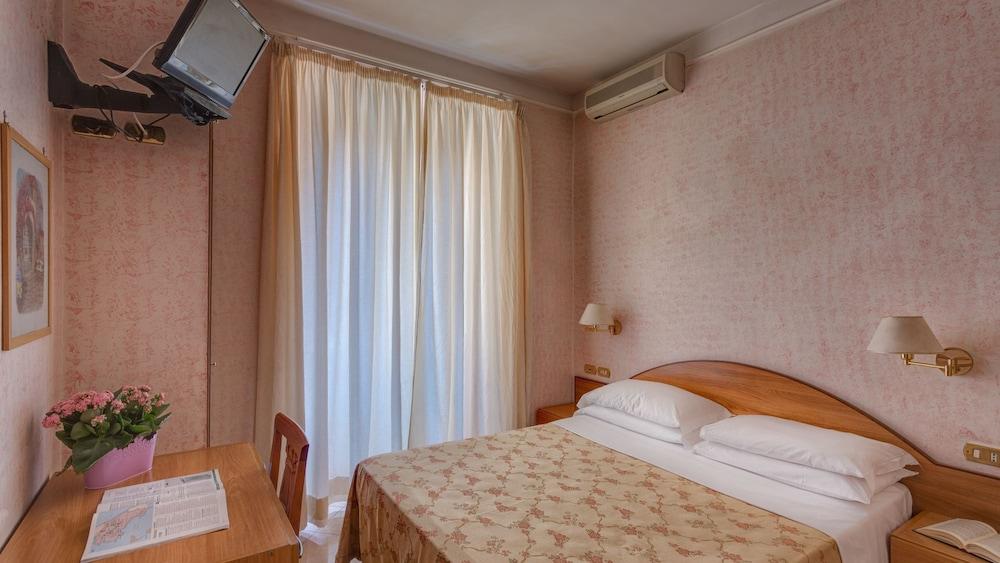 Hotel Washington Room Type - Double or Twin Room