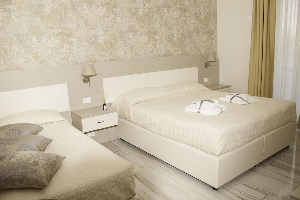 Rome Airport Inn Room Type - Comfort Triple Room