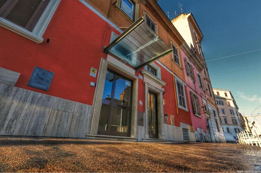 Hotel Giolitti Smart - Tap to explore photos