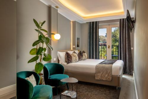 Naman Hotellerie - Spagna - Tap to explore photos