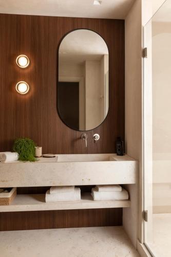 Naman Hotellerie - Spagna - Tap to explore photos