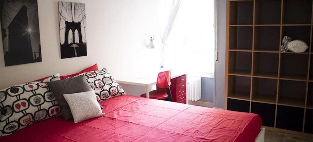 Kamchu Apartments Double Room Viale Libia 9 - Tap to explore photos