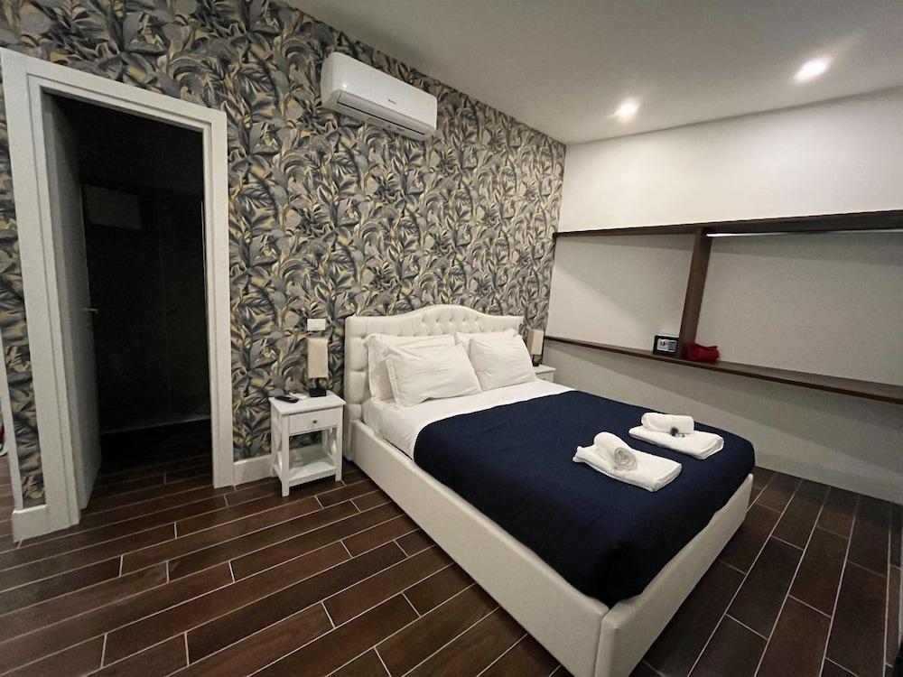 5vaticanrooms Room Type - Superior Double Room