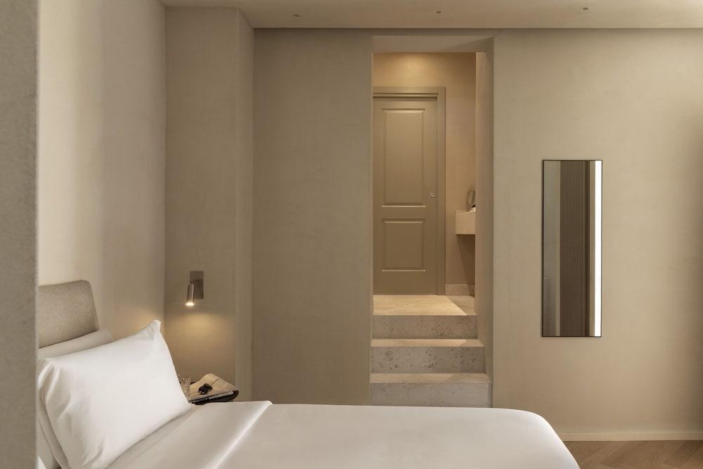 BDB ROOMS MARGUTTA Room Type - Double Room Via Del Corso 525