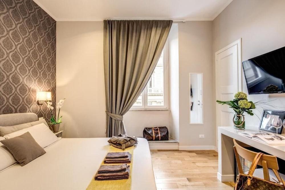 magenta collection navona Room Type - Superior Room