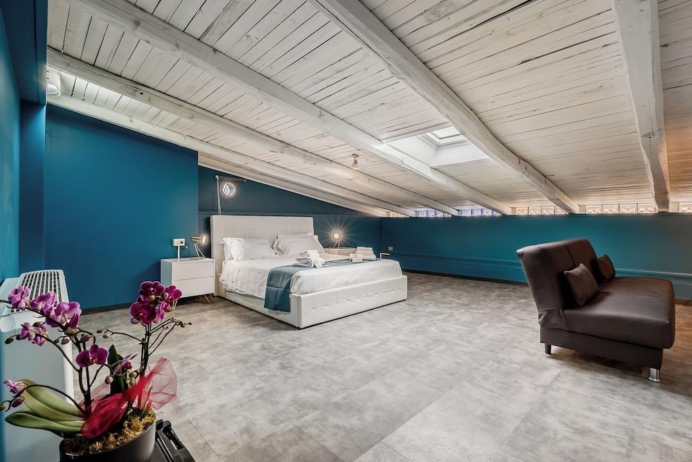 E H ROME AIRPORT Room Type - Superior Double Room
