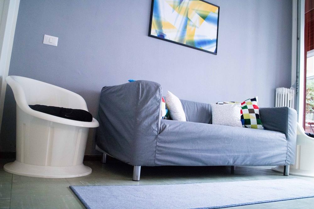 Kamchu Apartments Single Room Viale Libia - Tap to explore photos