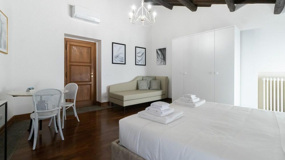 Italianway Collection - Barberini Room Type - Basic Condo