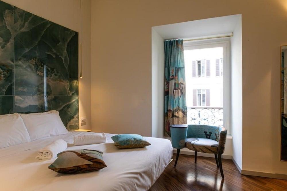 Bhr Cavour 150 Room Type - Superior Room, 1 King Bed, Non Smoking, City View Bhr Cavour 150 Room Type - Superior Room, 1 King Bed, Non Smoking, City View