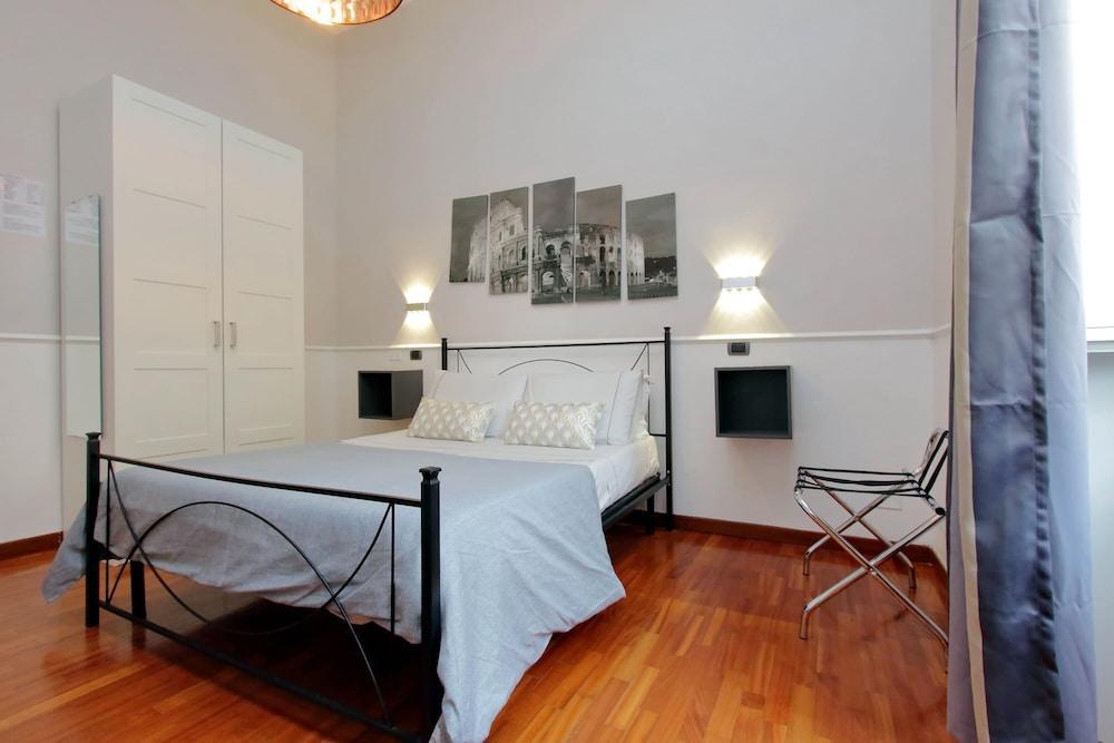4bnb - Otranto Vatican Apartment - Tap to explore photos