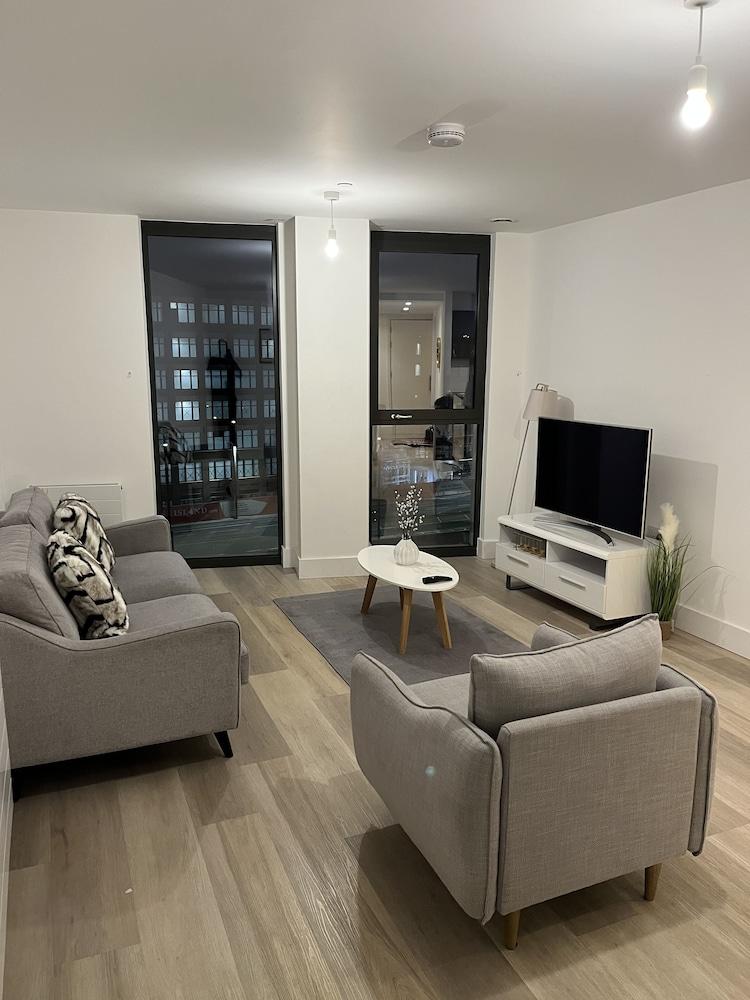 Brand New 2 Bedroom Near Olympic Stadium - Tap to explore photos
