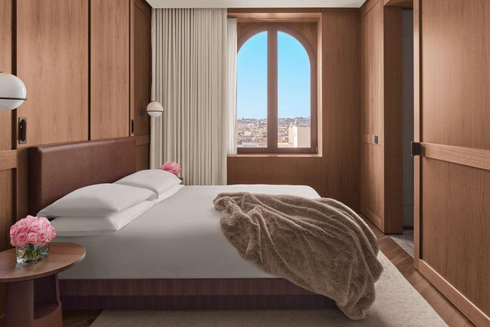 The Rome EDITION Room Type - Premier Room, 1 King Bed (View) The Rome EDITION Room Type - Premier Room, 1 King Bed (View)