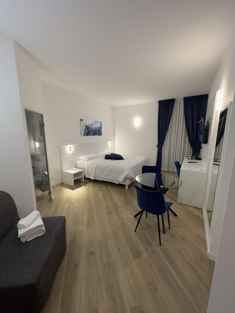 Hotel Smart Cruise Room Type - Superior Suite (Turkish bath)