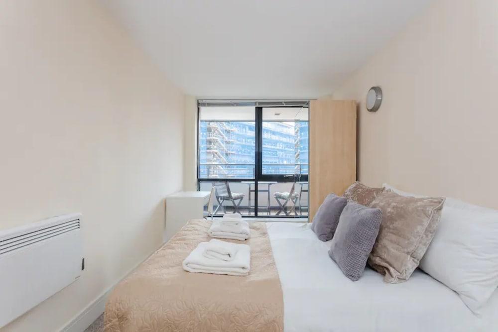 Vivid Apartment in Central London