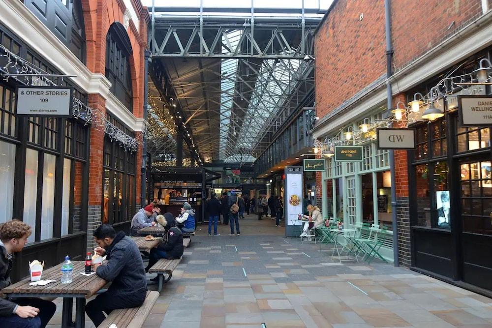 Bright 1 Bedroom Flat Near Liverpool Street - Tap to explore photos