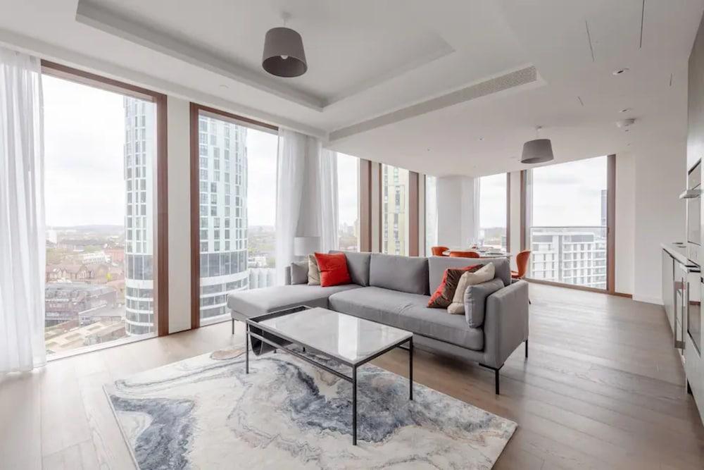 Luxurious 2BD Flat by the River Near Vauxhall - Tap to explore photos