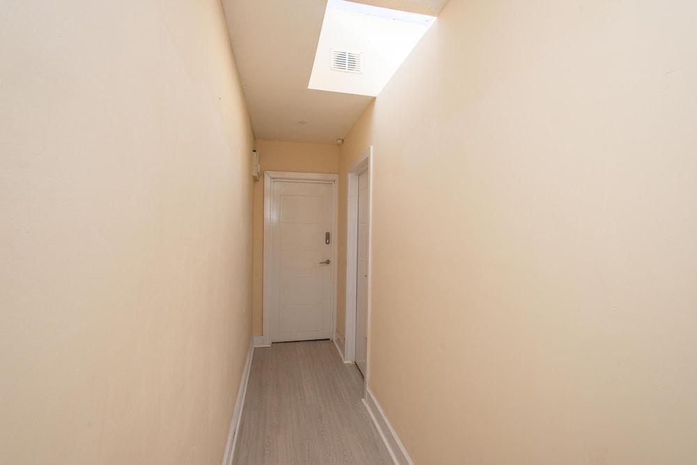 Newly Refurbished Studio, 20mins to London Bridge - Tap to explore photos